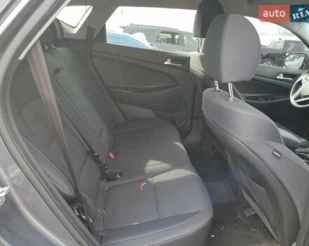 Серый Хендай Туксон, объемом двигателя 2 л и пробегом 56 тыс. км за 3000 $, фото 10 на Automoto.ua