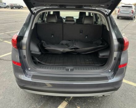 Серый Хендай Туксон, объемом двигателя 2.4 л и пробегом 22 тыс. км за 15000 $, фото 12 на Automoto.ua