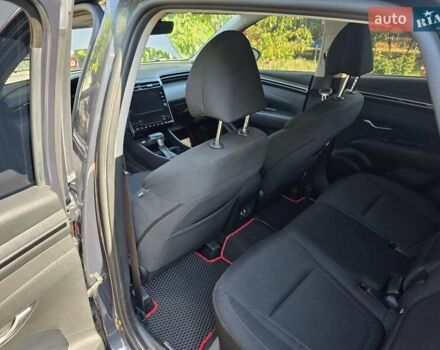 Серый Хендай Туксон, объемом двигателя 2 л и пробегом 70 тыс. км за 25600 $, фото 42 на Automoto.ua