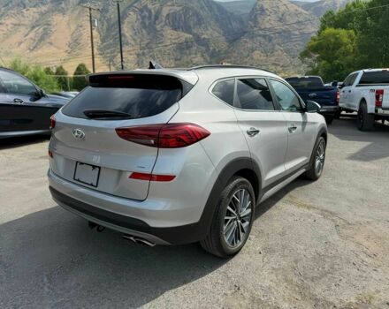 Серый Хендай Туксон, объемом двигателя 2.4 л и пробегом 18 тыс. км за 16000 $, фото 4 на Automoto.ua