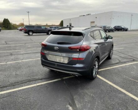 Серый Хендай Туксон, объемом двигателя 2.4 л и пробегом 22 тыс. км за 15000 $, фото 4 на Automoto.ua