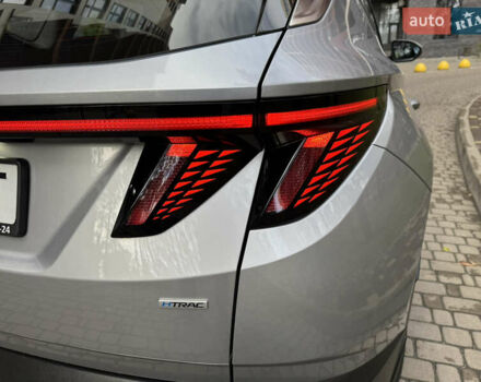 Сірий Хендай Туксон, об'ємом двигуна 2 л та пробігом 94 тис. км за 23500 $, фото 3 на Automoto.ua