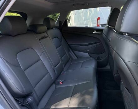 Серый Хендай Туксон, объемом двигателя 2.4 л и пробегом 23 тыс. км за 5400 $, фото 13 на Automoto.ua