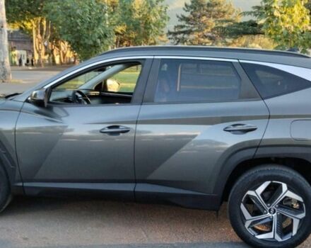 Серый Хендай Туксон, объемом двигателя 2 л и пробегом 62 тыс. км за 11500 $, фото 2 на Automoto.ua