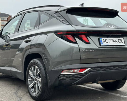 Серый Хендай Туксон, объемом двигателя 2 л и пробегом 102 тыс. км за 22500 $, фото 5 на Automoto.ua