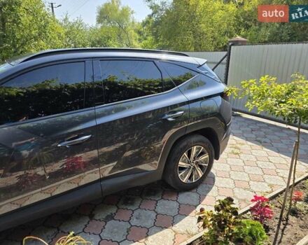 Серый Хендай Туксон, объемом двигателя 2 л и пробегом 70 тыс. км за 25600 $, фото 3 на Automoto.ua