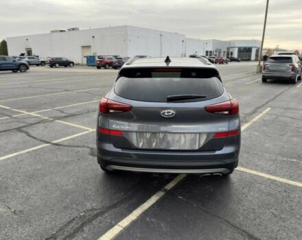 Серый Хендай Туксон, объемом двигателя 2.4 л и пробегом 12 тыс. км за 9000 $, фото 4 на Automoto.ua