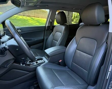 Хендай Туксон 2021 в Хмельницком на Automoto.ua Серый Хендай Туксон, объемом двигателя 2.4 л и пробегом 30 тыс. км за 12400 $, фото 8 на Automoto.ua