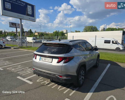 Серый Хендай Туксон, объемом двигателя 2 л и пробегом 94 тыс. км за 23694 $, фото 2 на Automoto.ua