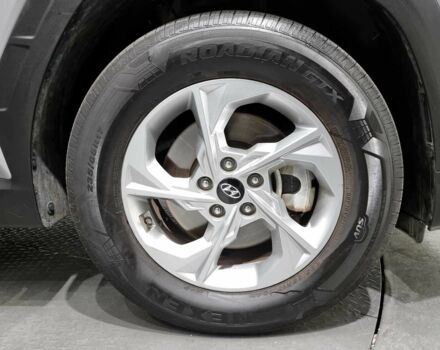 Серый Хендай Туксон, объемом двигателя 2 л и пробегом 97 тыс. км за 22700 $, фото 4 на Automoto.ua