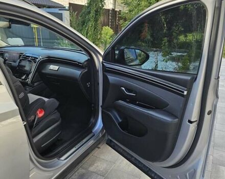 Серый Хендай Туксон, объемом двигателя 2 л и пробегом 46 тыс. км за 29000 $, фото 10 на Automoto.ua