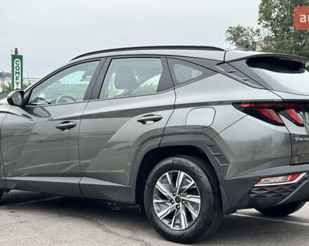 Серый Хендай Туксон, объемом двигателя 2 л и пробегом 102 тыс. км за 22500 $, фото 4 на Automoto.ua