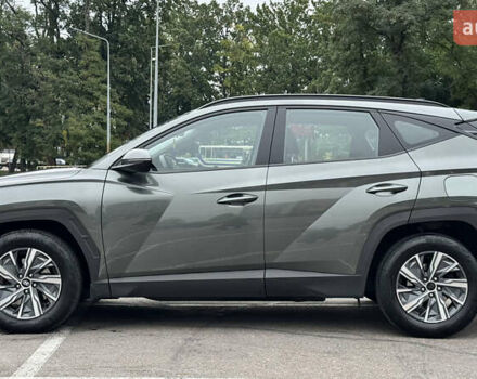 Серый Хендай Туксон, объемом двигателя 2 л и пробегом 102 тыс. км за 22500 $, фото 3 на Automoto.ua