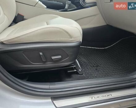 Серый Хендай Туксон, объемом двигателя 2 л и пробегом 39 тыс. км за 30500 $, фото 73 на Automoto.ua