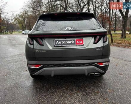 Серый Хендай Туксон, объемом двигателя 1.6 л и пробегом 105 тыс. км за 29990 $, фото 4 на Automoto.ua