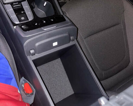 Серый Хендай Туксон, объемом двигателя 2 л и пробегом 1 тыс. км за 28149 $, фото 5 на Automoto.ua