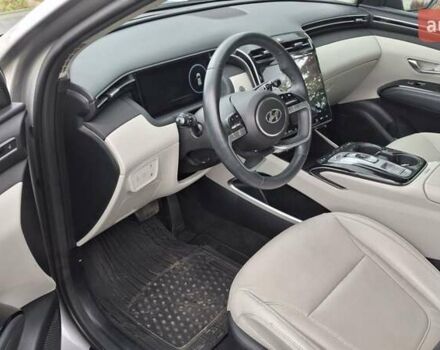 Серый Хендай Туксон, объемом двигателя 1.6 л и пробегом 77 тыс. км за 32400 $, фото 17 на Automoto.ua