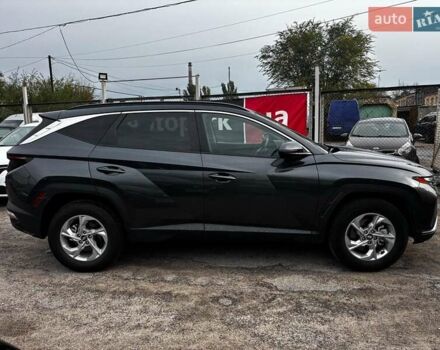Серый Хендай Туксон, объемом двигателя 2.5 л и пробегом 28 тыс. км за 26990 $, фото 4 на Automoto.ua