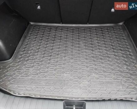 Сірий Хендай Туксон, об'ємом двигуна 2 л та пробігом 38 тис. км за 27000 $, фото 33 на Automoto.ua