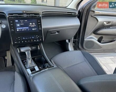 Серый Хендай Туксон, объемом двигателя 2 л и пробегом 37 тыс. км за 25000 $, фото 19 на Automoto.ua