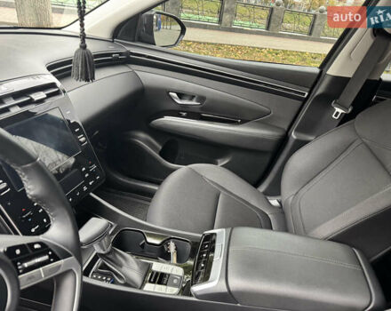 Серый Хендай Туксон, объемом двигателя 2 л и пробегом 18 тыс. км за 27500 $, фото 12 на Automoto.ua