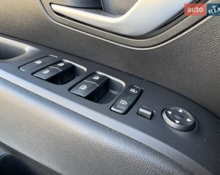 Серый Хендай Туксон, объемом двигателя 2 л и пробегом 37 тыс. км за 25000 $, фото 66 на Automoto.ua