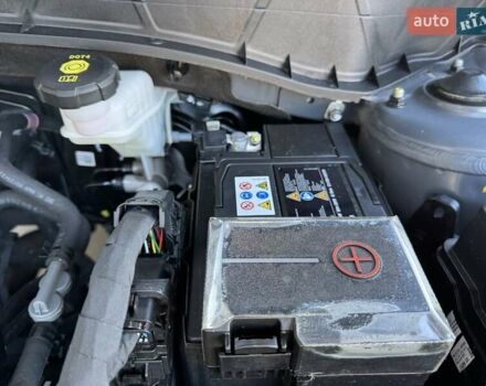 Серый Хендай Туксон, объемом двигателя 2 л и пробегом 37 тыс. км за 25000 $, фото 24 на Automoto.ua