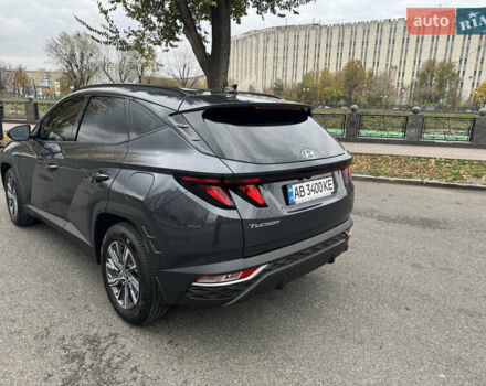 Серый Хендай Туксон, объемом двигателя 2 л и пробегом 18 тыс. км за 27500 $, фото 2 на Automoto.ua