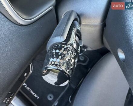 Сірий Хендай Туксон, об'ємом двигуна 2 л та пробігом 37 тис. км за 25000 $, фото 31 на Automoto.ua