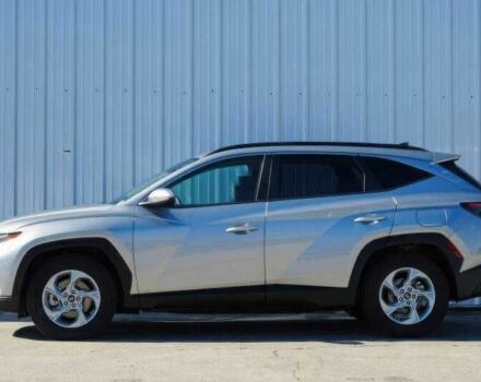 Серый Хендай Туксон, объемом двигателя 2.5 л и пробегом 10 тыс. км за 11000 $, фото 4 на Automoto.ua