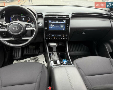 Серый Хендай Туксон, объемом двигателя 2 л и пробегом 11 тыс. км за 25200 $, фото 16 на Automoto.ua