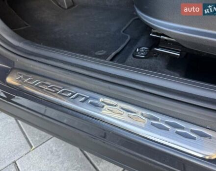 Серый Хендай Туксон, объемом двигателя 2 л и пробегом 37 тыс. км за 25000 $, фото 66 на Automoto.ua