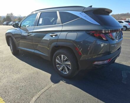 Серый Хендай Туксон, объемом двигателя 0 л и пробегом 33 тыс. км за 12000 $, фото 3 на Automoto.ua