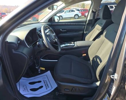 Серый Хендай Туксон, объемом двигателя 0 л и пробегом 33 тыс. км за 12000 $, фото 10 на Automoto.ua