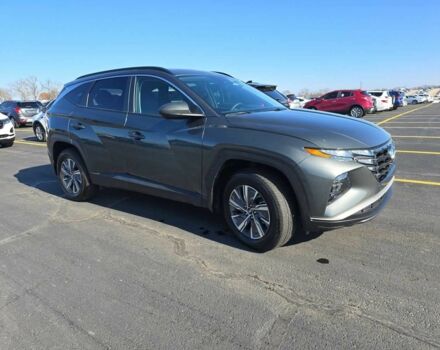 Серый Хендай Туксон, объемом двигателя 0 л и пробегом 33 тыс. км за 12000 $, фото 2 на Automoto.ua