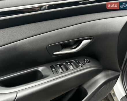 Серый Хендай Туксон, объемом двигателя 2.5 л и пробегом 6 тыс. км за 30500 $, фото 13 на Automoto.ua