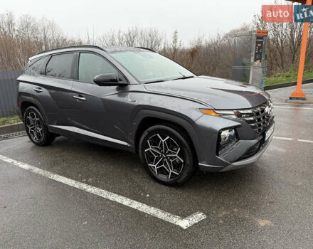 Серый Хендай Туксон, объемом двигателя 1.6 л и пробегом 17 тыс. км за 28900 $, фото 3 на Automoto.ua