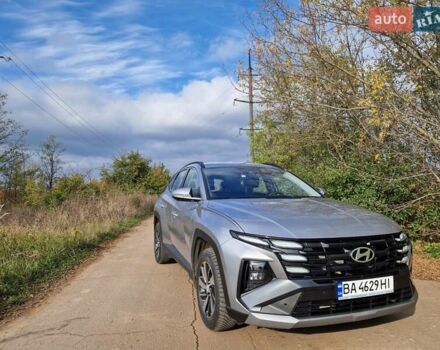 Серый Хендай Туксон, объемом двигателя 2 л и пробегом 10 тыс. км за 30800 $, фото 4 на Automoto.ua