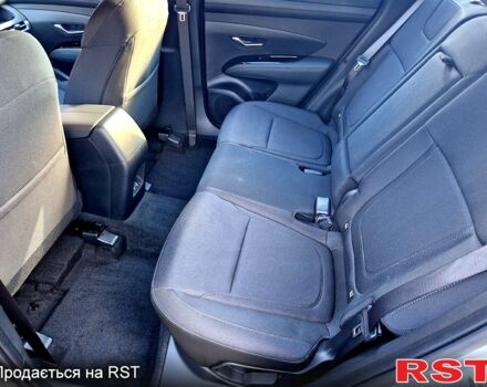 Сірий Хендай Туксон, об'ємом двигуна 2 л та пробігом 9 тис. км за 31500 $, фото 3 на Automoto.ua