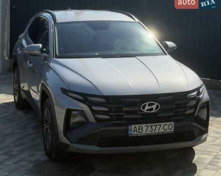 Серый Хендай Туксон, объемом двигателя 2 л и пробегом 9 тыс. км за 31000 $, фото 1 на Automoto.ua