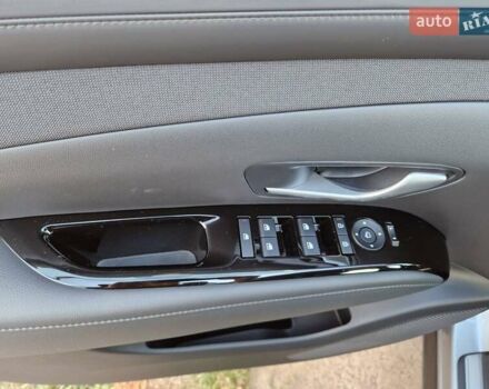 Серый Хендай Туксон, объемом двигателя 2 л и пробегом 10 тыс. км за 30800 $, фото 11 на Automoto.ua