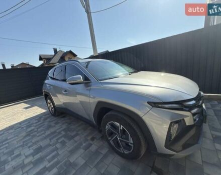 Серый Хендай Туксон, объемом двигателя 2 л и пробегом 9 тыс. км за 31000 $, фото 6 на Automoto.ua