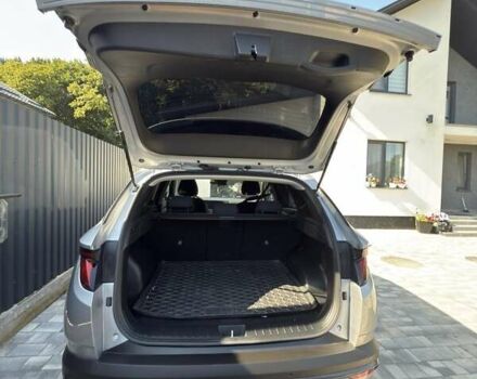 Серый Хендай Туксон, объемом двигателя 2 л и пробегом 9 тыс. км за 31000 $, фото 17 на Automoto.ua