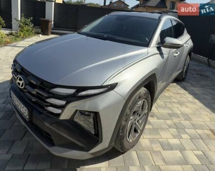 Серый Хендай Туксон, объемом двигателя 2 л и пробегом 9 тыс. км за 31000 $, фото 4 на Automoto.ua
