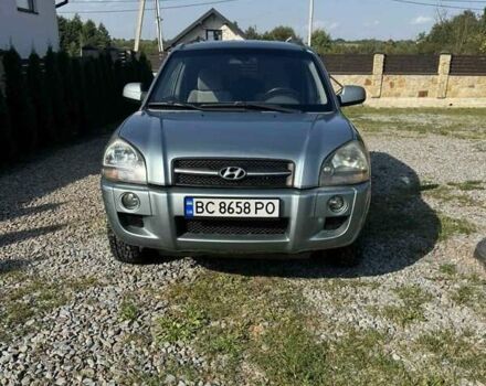 Хендай Туксон 2004 в Львове на Automoto.ua Серый Хендай Туксон, объемом двигателя 2 л и пробегом 250 тыс. км за 5200 $, фото 1 на Automoto.ua