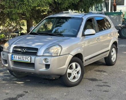 Сірий Хендай Туксон, об'ємом двигуна 2 л та пробігом 230 тис. км за 5900 $, фото 1 на Automoto.ua