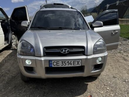 Хендай Туксон 2004 в Вижнице на Automoto.ua Серый Хендай Туксон, объемом двигателя 2 л и пробегом 280 тыс. км за 7300 $, фото 1 на Automoto.ua