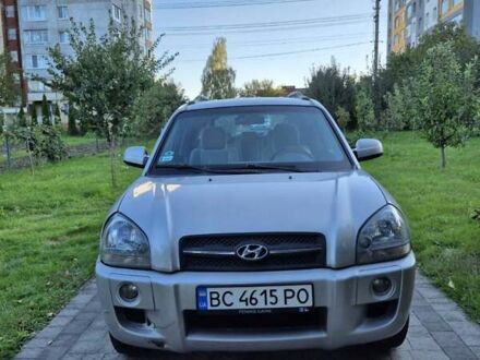 Хендай Туксон 2004 в Львове на Automoto.ua Серый Хендай Туксон, объемом двигателя 1.98 л и пробегом 230 тыс. км за 4900 $, фото 1 на Automoto.ua