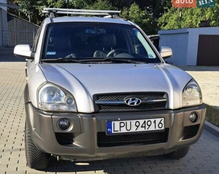 Сірий Хендай Туксон, об'ємом двигуна 2 л та пробігом 240 тис. км за 4200 $, фото 1 на Automoto.ua