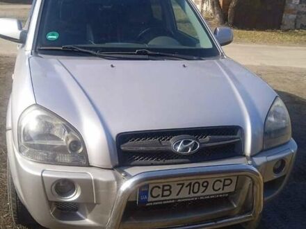 Хендай Туксон 2005 в Городне на Automoto.ua Серый Хендай Туксон, объемом двигателя 1.98 л и пробегом 182 тыс. км за 7400 $, фото 1 на Automoto.ua
